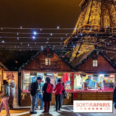 Marché de Noël 2023 au pied de la tour Eiffel - Quai Jacques Chirac