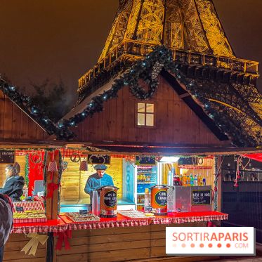 Marché de Noël 2023 au pied de la tour Eiffel - Quai Jacques Chirac