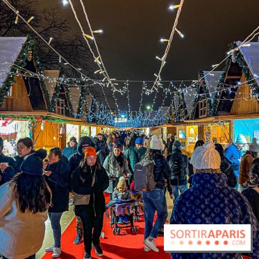Marché de Noël 2023 au pied de la tour Eiffel - Quai Jacques Chirac