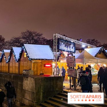 Marché de Noël 2023 au pied de la tour Eiffel - Quai Jacques Chirac