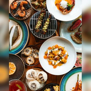 Le bar & restaurant Solis vous propose un voyage en Méditerranée à quelques pas de l’Arc de Triomphe