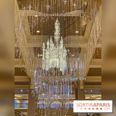 Disneyland Hotel à Disneyland Paris lustre