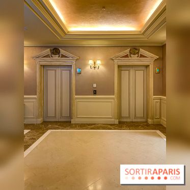 Disneyland Hotel à Disneyland Paris ascenseur