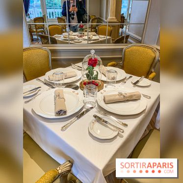 Disneyland Hotel à Disneyland Paris la table de Lumière