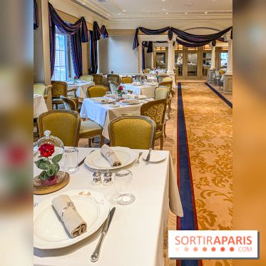 Disneyland Hotel à Disneyland Paris la table de Lumière