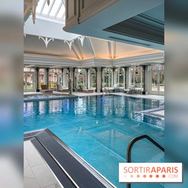 Disneyland Hotel à Disneyland Paris piscine