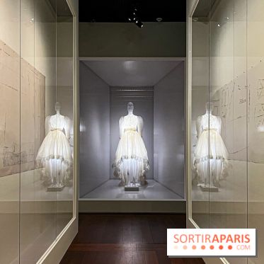 Transparences, la nouvelle exposition mode du Musée Yves Saint Laurent