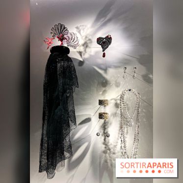 Transparences, la nouvelle exposition mode du Musée Yves Saint Laurent