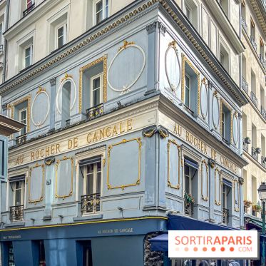 Au Rocher de Cancale, le restaurant historique à la façade bleue rue Montorgueil