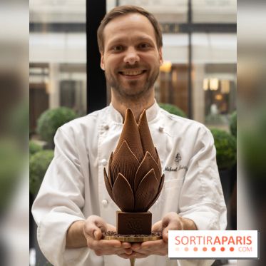 L'oeuf de Pâques fleur du George V Paris par Michael Bartocetti 2024