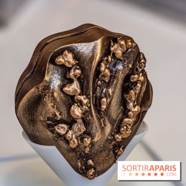 Oeuf Joyaux et chocolats de Pâques de Jade Génin 2024