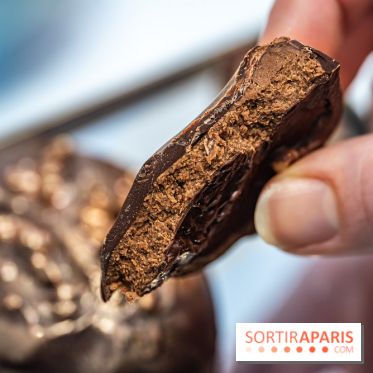 Oeuf Joyaux et chocolats de Pâques de Jade Génin 2024