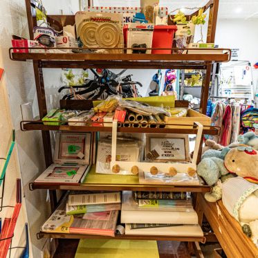 La Braderie solidaire ADM, les boutiques à Guyancourt - les photos