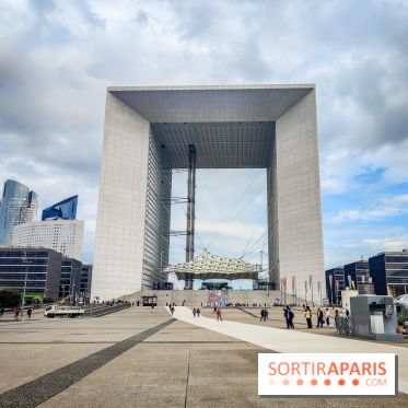 La Tête dans les Nuages - la Défense