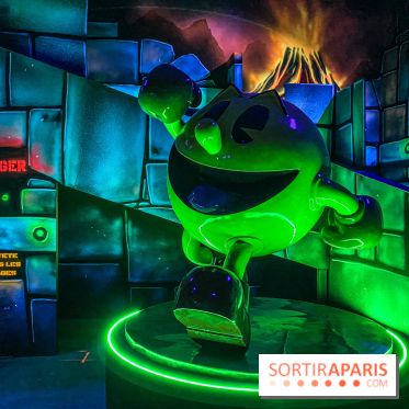 La Tête dans les Nuages - la Défense - Pac Man