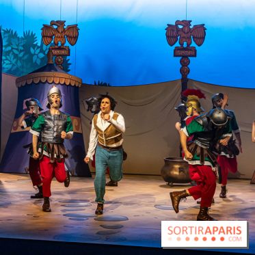 Parc Astérix : inauguration de la Tour Numérobis avec Jamel Debbouze  -  Comédie musicale : C'est du délire