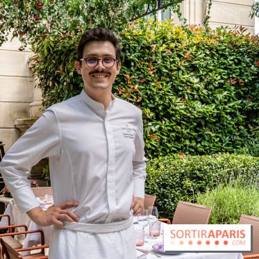 La terrasse jardin Summer de la Bauhinia au Shangri-La Paris