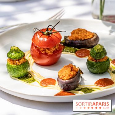 La terrasse jardin Summer de la Bauhinia au Shangri-La Paris
