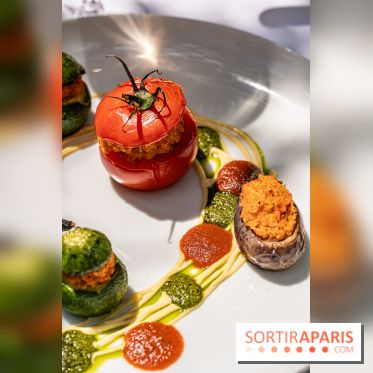 La terrasse jardin Summer de la Bauhinia au Shangri-La Paris