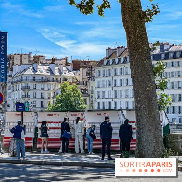 Miu-Miu distribue des livres et des glaces gratuites sur les quais parisiens ! - image00035