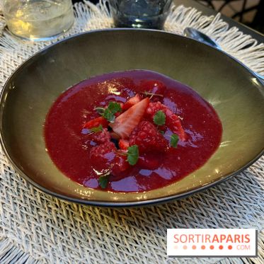 Blossom, Sofitel Paris le Faubourg 2024 - Soupe fruits rouges