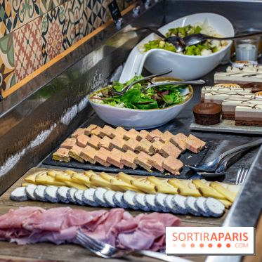 Le Brunch à volonté du belvédère au Domaine de la Corniche dans les Yvelines - photos -  fromages - charcuteries - foie gras