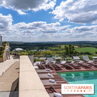 Le Brunch à volonté du belvédère au Domaine de la Corniche dans les Yvelines - photos -  vue piscine
