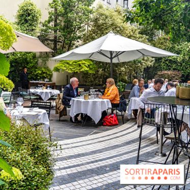 La terrasse du Jardin Privé à Châtelet Les Halles en mode barbecue