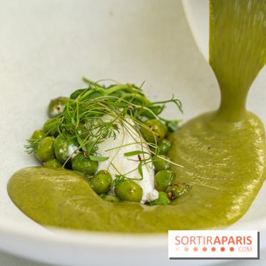 La terrasse du Jardin Privé à Châtelet Les Halles en mode barbecue  -  gaspacho Verde