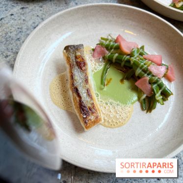 La Table des Résistants - Poisson, asperges, pickles pêches