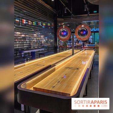 Shuffled, l'enseigne de shuffleboard à Boom Boom Villette - IMG 8527