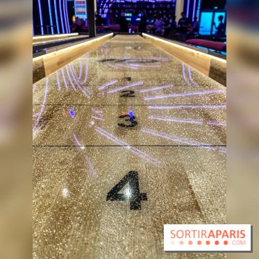 Shuffled, l'enseigne de shuffleboard à Boom Boom Villette - IMG 8540