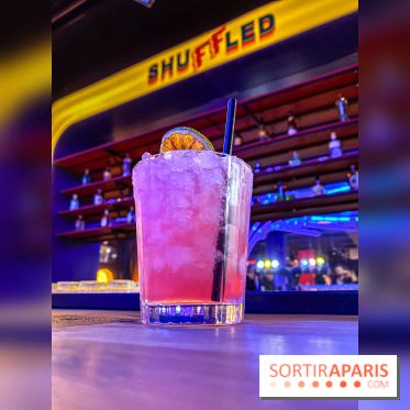 Shuffled, l'enseigne de shuffleboard à Boom Boom Villette - IMG 8550