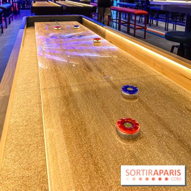 Shuffled, l'enseigne de shuffleboard à Boom Boom Villette - IMG 8587