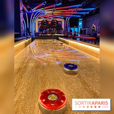 Shuffled, l'enseigne de shuffleboard à Boom Boom Villette - IMG 8589