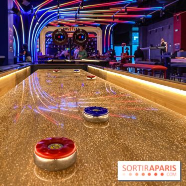 Shuffled, l'enseigne de shuffleboard à Boom Boom Villette - IMG 8590