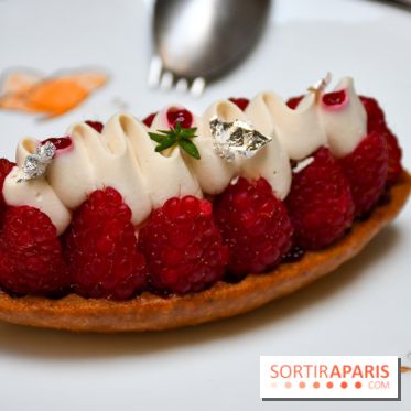 Comestibles comptoir gourmand et terrasse confidentielle par Paul Pairet à l'Hôtel de Crillon