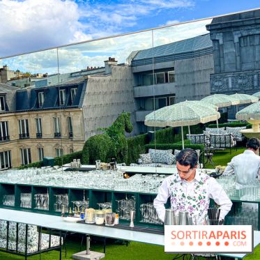 Le Marta, le bar à cocktails perché sur le rooftop de l'Hôtel Barrière Fouquet's Paris tout l'été