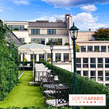 Le Marta, le bar à cocktails perché sur le rooftop de l'Hôtel Barrière Fouquet's Paris tout l'été