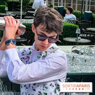 Le Marta, le bar à cocktails perché sur le rooftop de l'Hôtel Barrière Fouquet's Paris tout l'été