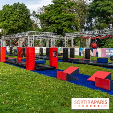 La Fan zone de Saint-Quentin en Yveli!nes, soirée Ofenbach et drones -  A7C0326