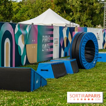 La Fan zone de Saint-Quentin en Yveli!nes, soirée Ofenbach et drones -  A7C0327