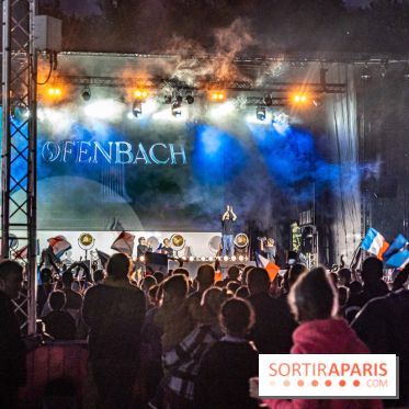 La Fan zone de Saint-Quentin en Yveli!nes, soirée Ofenbach et drones -  A7C0448
