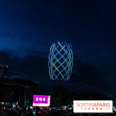 La Fan zone de Saint-Quentin en Yveli!nes, soirée Ofenbach et drones -  A7C0459