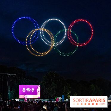 La Fan zone de Saint-Quentin en Yveli!nes, soirée Ofenbach et drones -  A7C0503