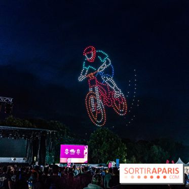La Fan zone de Saint-Quentin en Yveli!nes, soirée Ofenbach et drones -  A7C0522