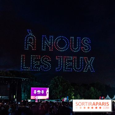 La Fan zone de Saint-Quentin en Yveli!nes, soirée Ofenbach et drones -  A7C0554