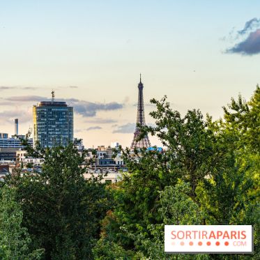 La terrasse dans un jardin avec vue Tour Eiffel du Marguerite 1606 au Domaine de la Reine Margot