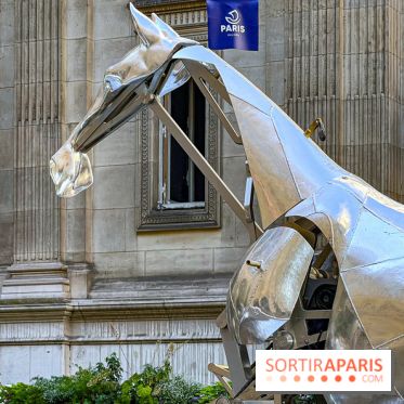 ZEUS, cheval métallique de la cérémonie d'ouverture des JO de Paris 2024 à l'Hôtel de Ville