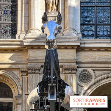 ZEUS, cheval métallique de la cérémonie d'ouverture des JO de Paris 2024 à l'Hôtel de Ville